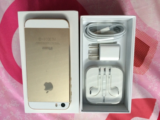 Cần sang lại Iphone 5s 64GB, Gold phiên bản quốc tế